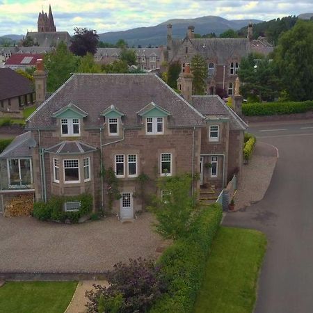 Firtree Bed And Breakfast At Galvelbeg House Crieff Bagian luar foto