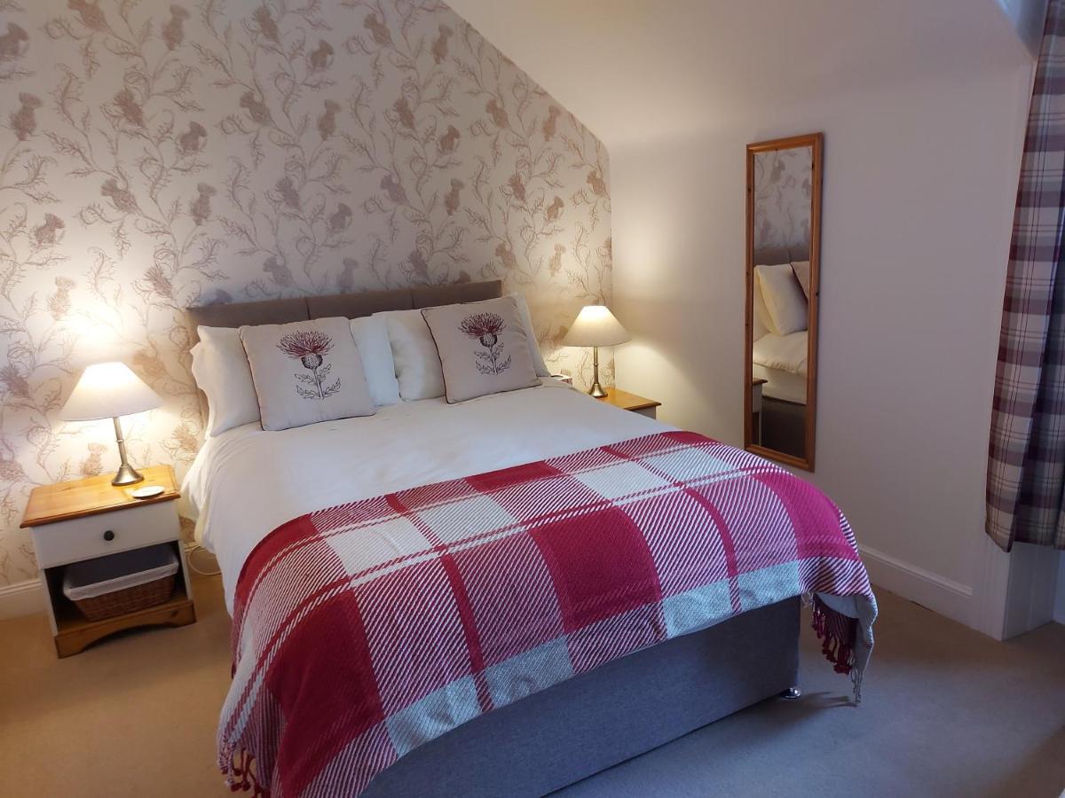 Firtree Bed And Breakfast At Galvelbeg House Crieff Bagian luar foto