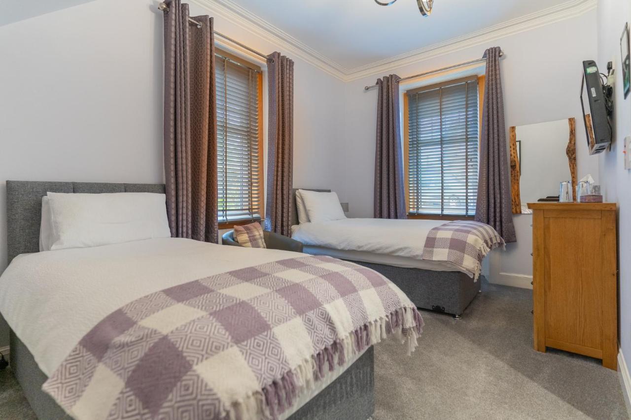 Firtree Bed And Breakfast At Galvelbeg House Crieff Bagian luar foto