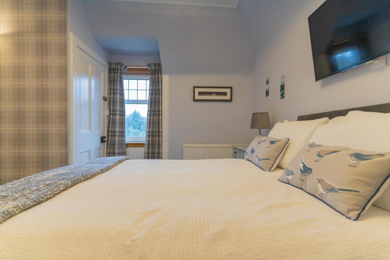 Firtree Bed And Breakfast At Galvelbeg House Crieff Bagian luar foto