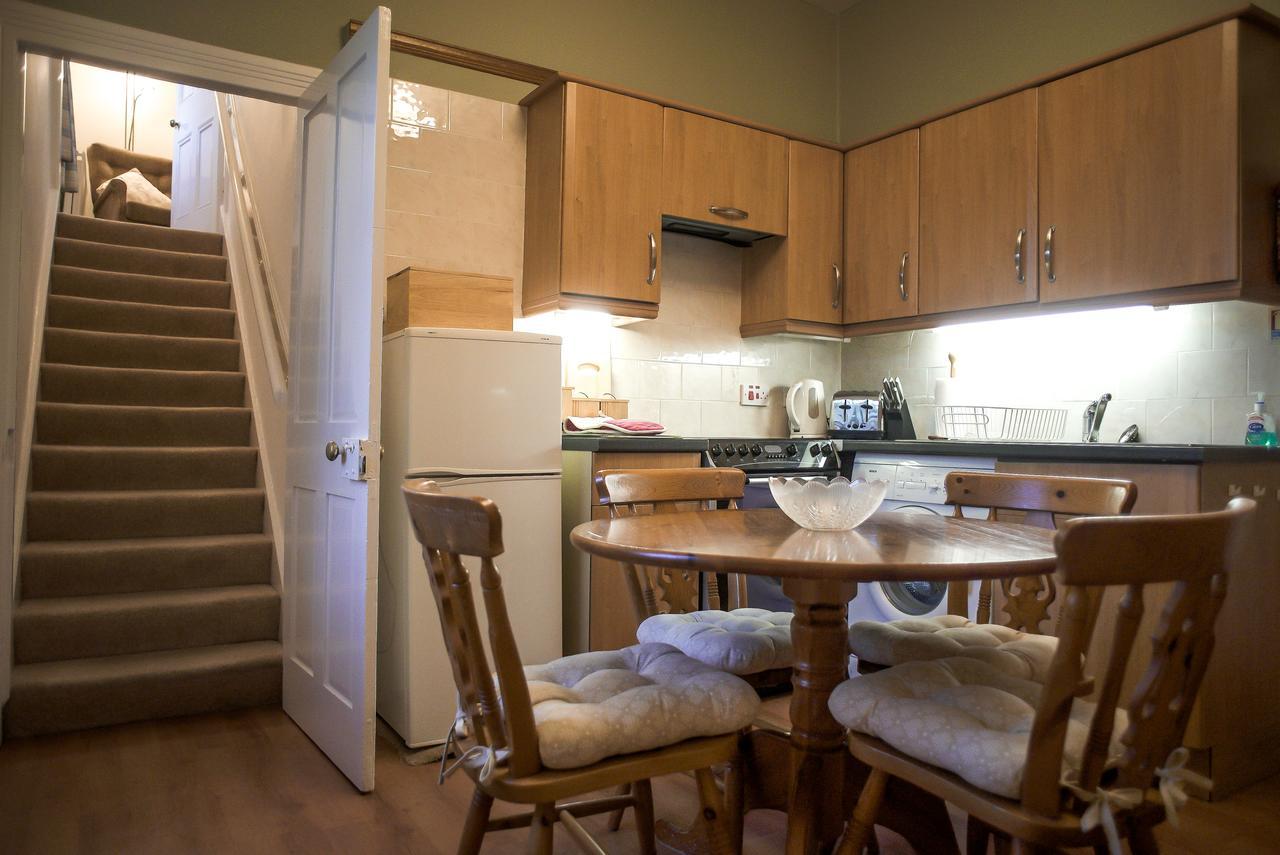 Firtree Bed And Breakfast At Galvelbeg House Crieff Bagian luar foto
