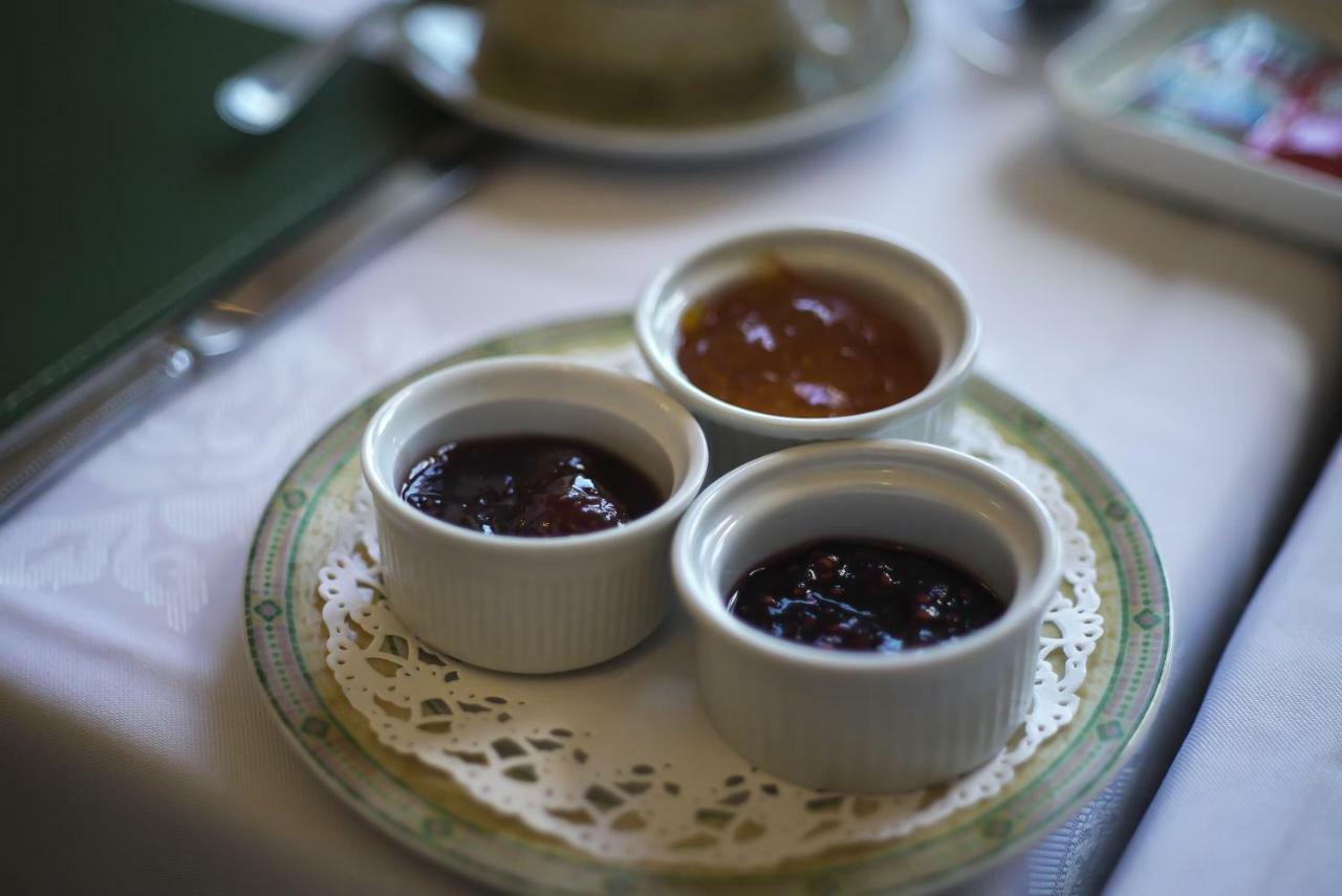 Firtree Bed And Breakfast At Galvelbeg House Crieff Bagian luar foto